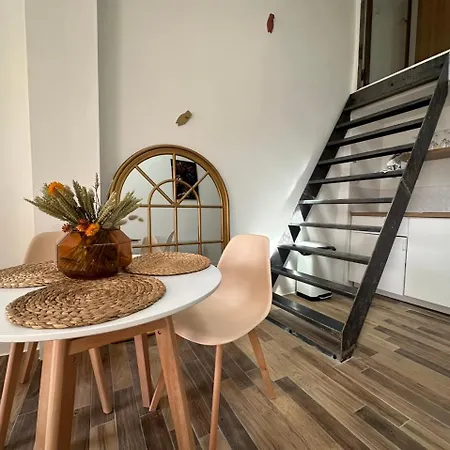 Apartament Charmant Loft Moderne Au Coeur De Hyères